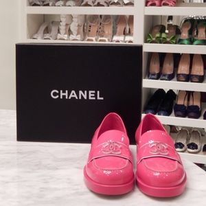 New Chanel Pink Patent Leather Logo Shoes Size 39